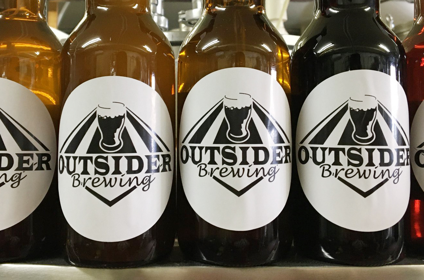 Outsider Brewing がボトルビールの販売を開始！